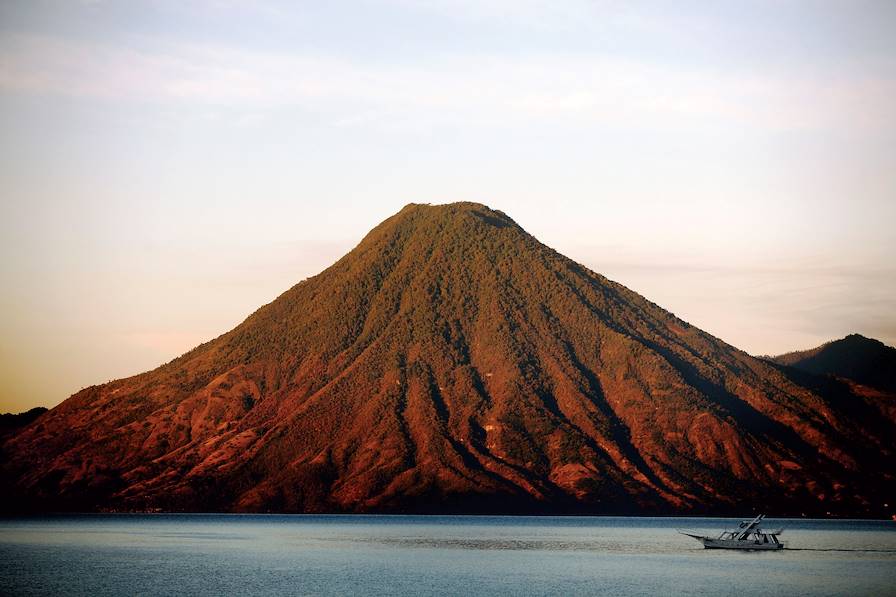 Volcan San Pedro et Lac Atitlan - Région de Panajachel - Guatemala