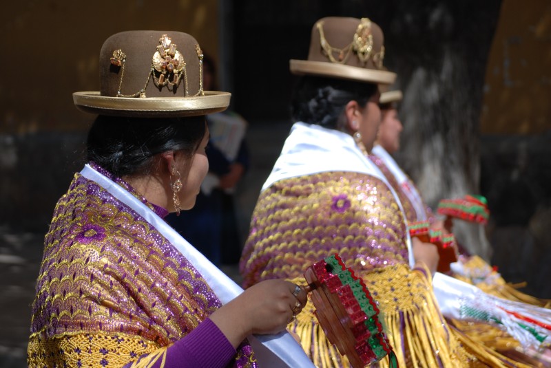 Les Cholas en tenue