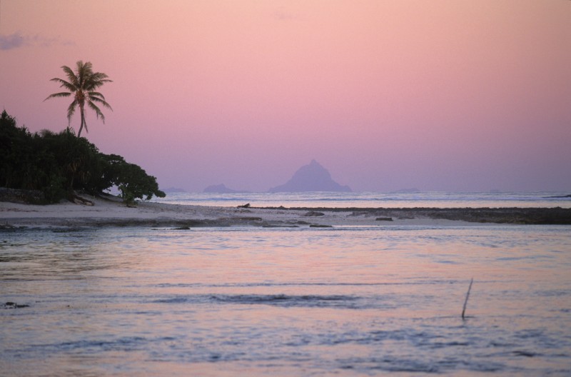 Maupiti au couché du soleil