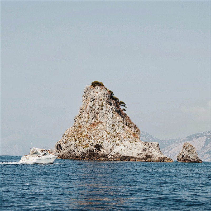 bateau sur la Cote Amalfitaine