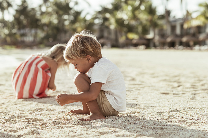 Enfants sur une plage de l'Ile Maurice