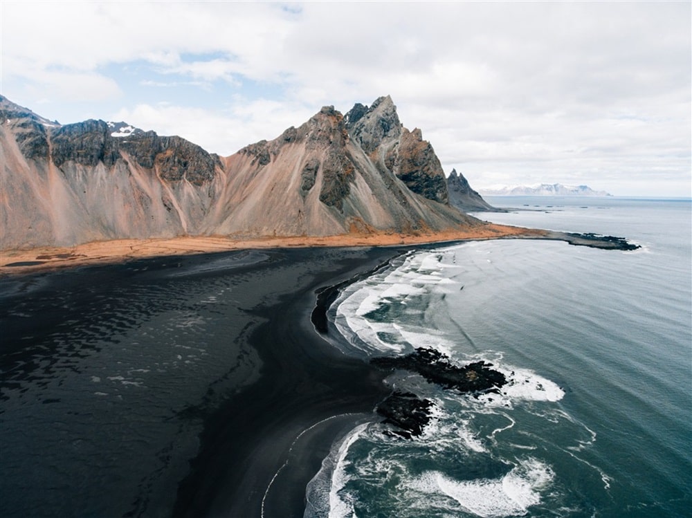 Plage de sable noir en Islande