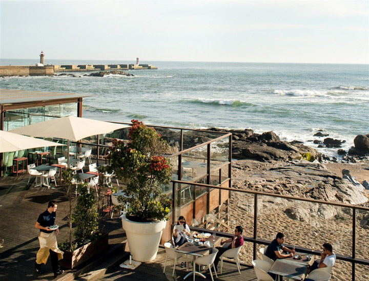 restaurant en bord de mer à Porto