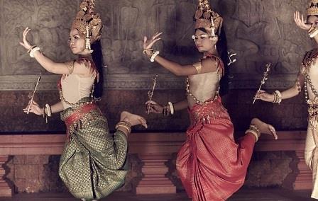 Cambodge, la danse comme trait d'union